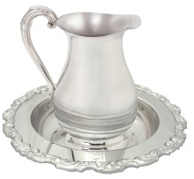 Pewter Flagon 32 oz Capacity