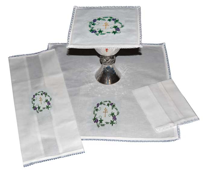 Mass Linens Set with Embroidered Chi Rho,